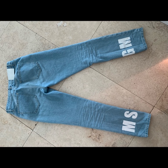 Jeans - Picture 1 of 2